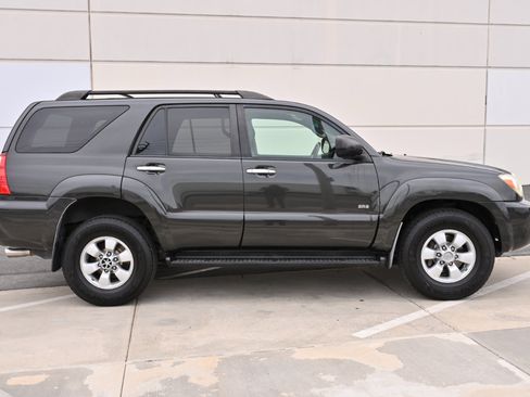 Used 2007 Toyota 4Runner SR5 image 7