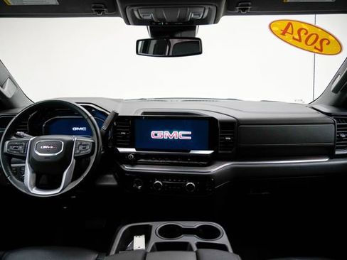 Used 2024 GMC Sierra 1500 SLT image 26