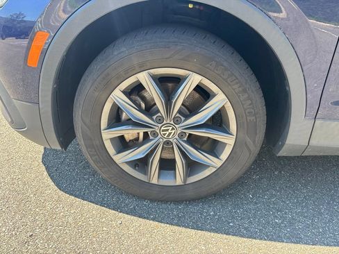 Used 2022 Volkswagen Tiguan SE AWD/4WD image 12