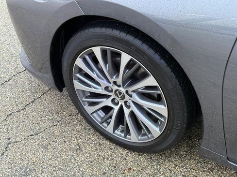 Used 2019 Lexus ES 350 w/ Accessory Package 2 image 10