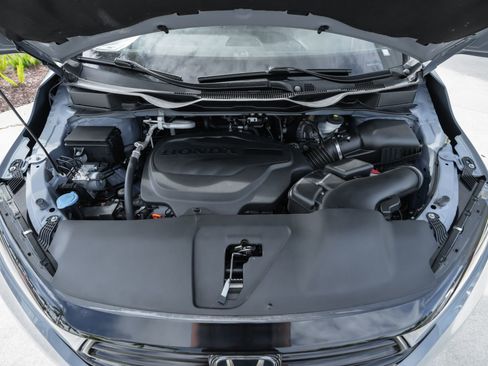 Used 2023 Honda Odyssey Sport image 42