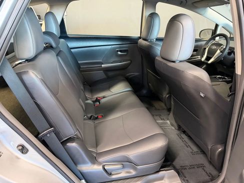 Used 2012 Toyota Prius V Five image 16