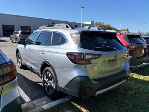 Used 2020 Subaru Outback Limited w/ Popular Package #2 AWD/4WD image 4