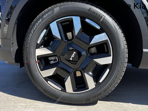 New 2027 Kia Telluride S image 8