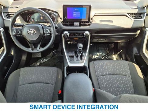 Used 2025 Toyota RAV4 XLE FWD image 21
