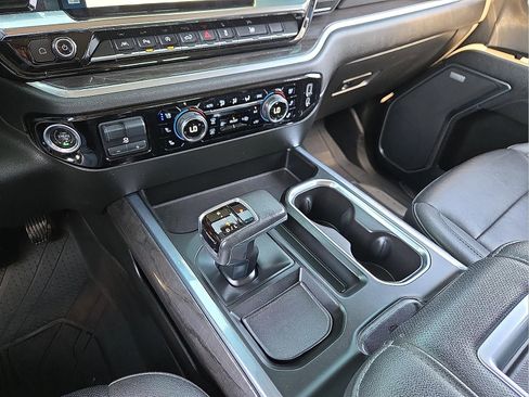 Used 2022 Chevrolet Silverado 1500 LTZ w/ LTZ Premium Package image 25