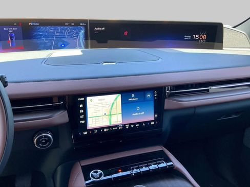 New 2026 Lincoln Navigator Reserve AWD/4WD image 6