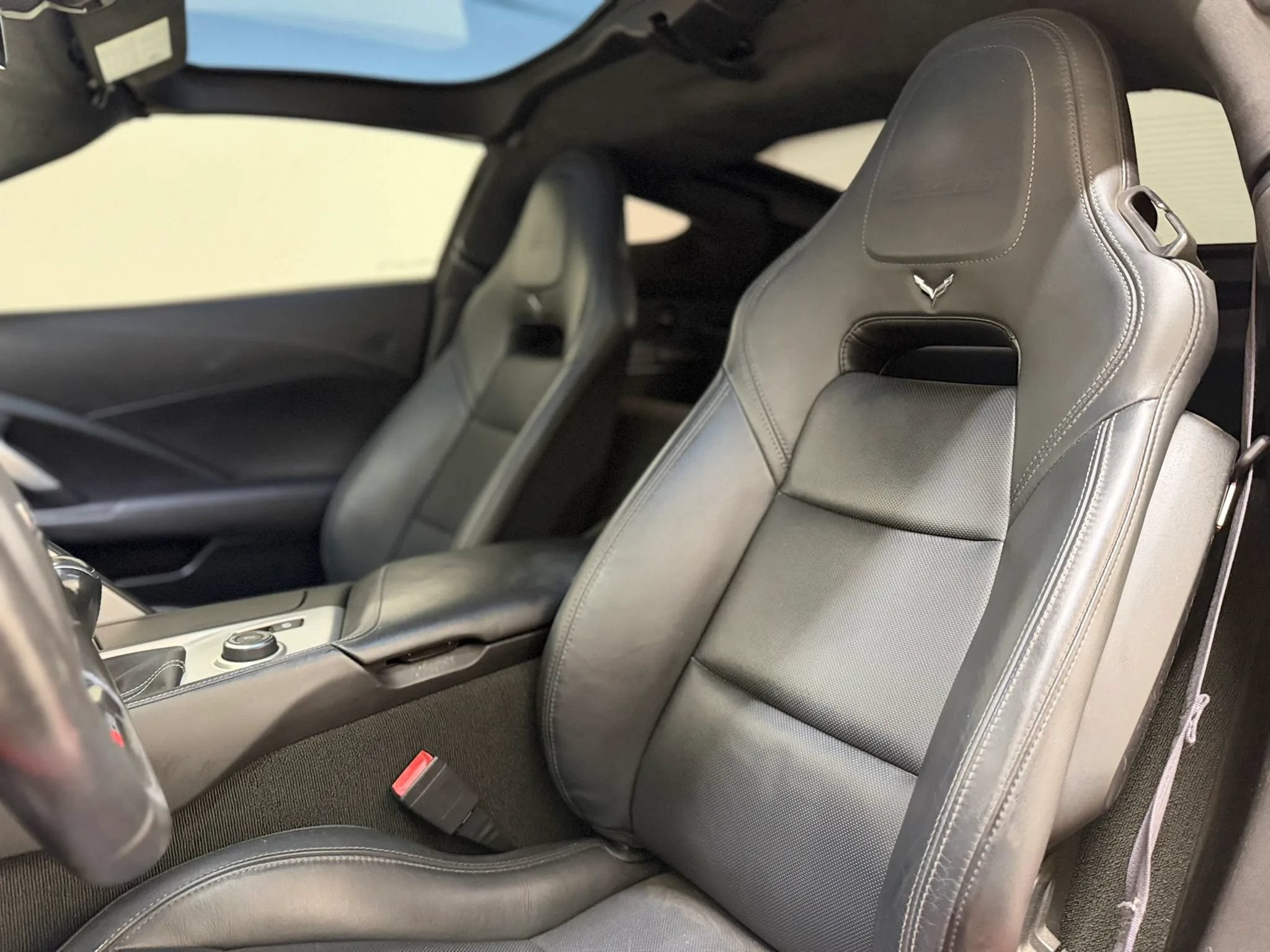 Used 2015 Chevrolet Corvette Z06 w/ 3LZ Preferred Equipment Group RWD image 15