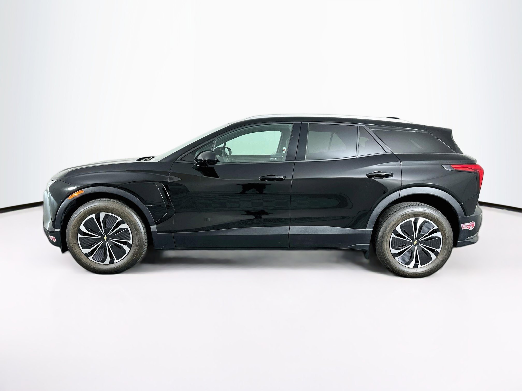 Used 2024 Chevrolet Blazer EV LT AWD/4WD image 4