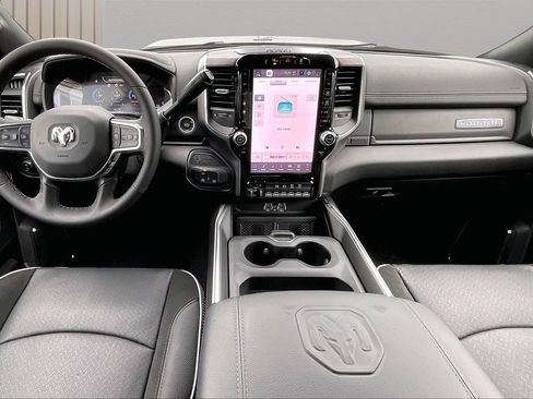 New 2026 RAM 2500 Laramie w/ Night Edition AWD/4WD image 10