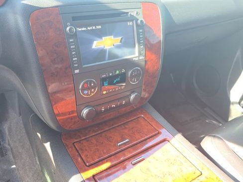 Used 2013 Chevrolet Tahoe LTZ RWD image 15