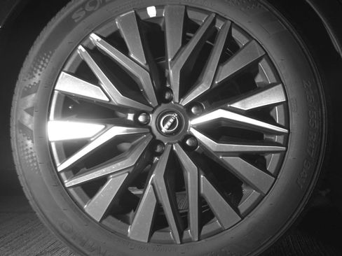 Used 2024 Nissan Altima 2.5 SV FWD image 18