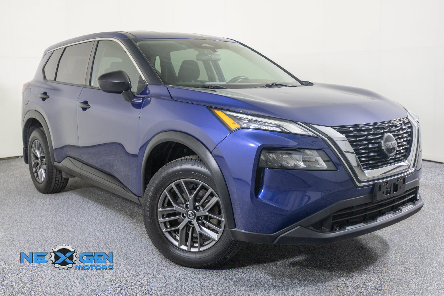 Used 2021 Nissan Rogue S AWD/4WD image 1