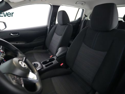 Used 2025 Nissan Leaf S FWD image 4