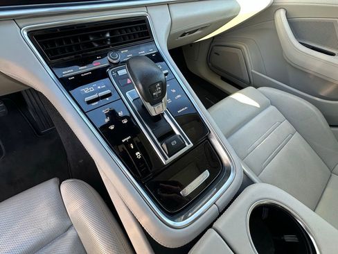 Used 2023 Porsche Panamera Platinum Edition image 30