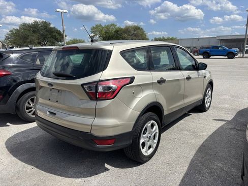 Used 2017 Ford Escape S FWD image 4