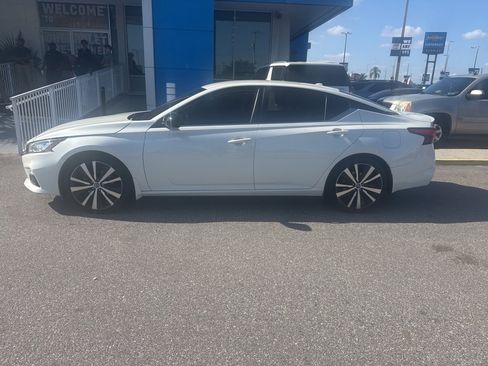 Used 2021 Nissan Altima 2.5 SR image 6