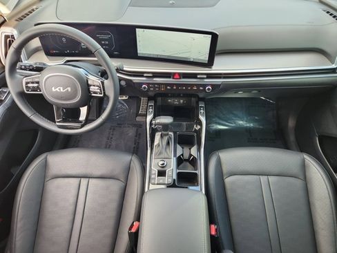 Certified 2025 Kia Sorento SX image 24