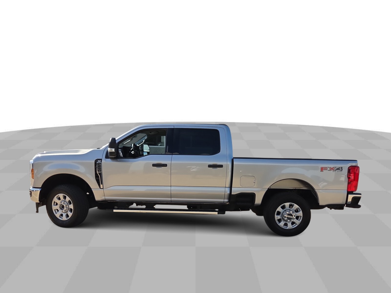Used 2024 Ford F250 XLT w/ FX4 Off-Road Package AWD/4WD image 5