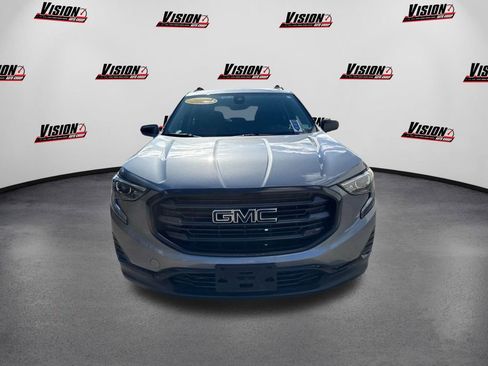 Used 2021 GMC Terrain SLE w/ Driver Convenience Package image 2