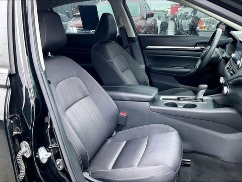 Used 2022 Nissan Altima 2.5 SV image 10