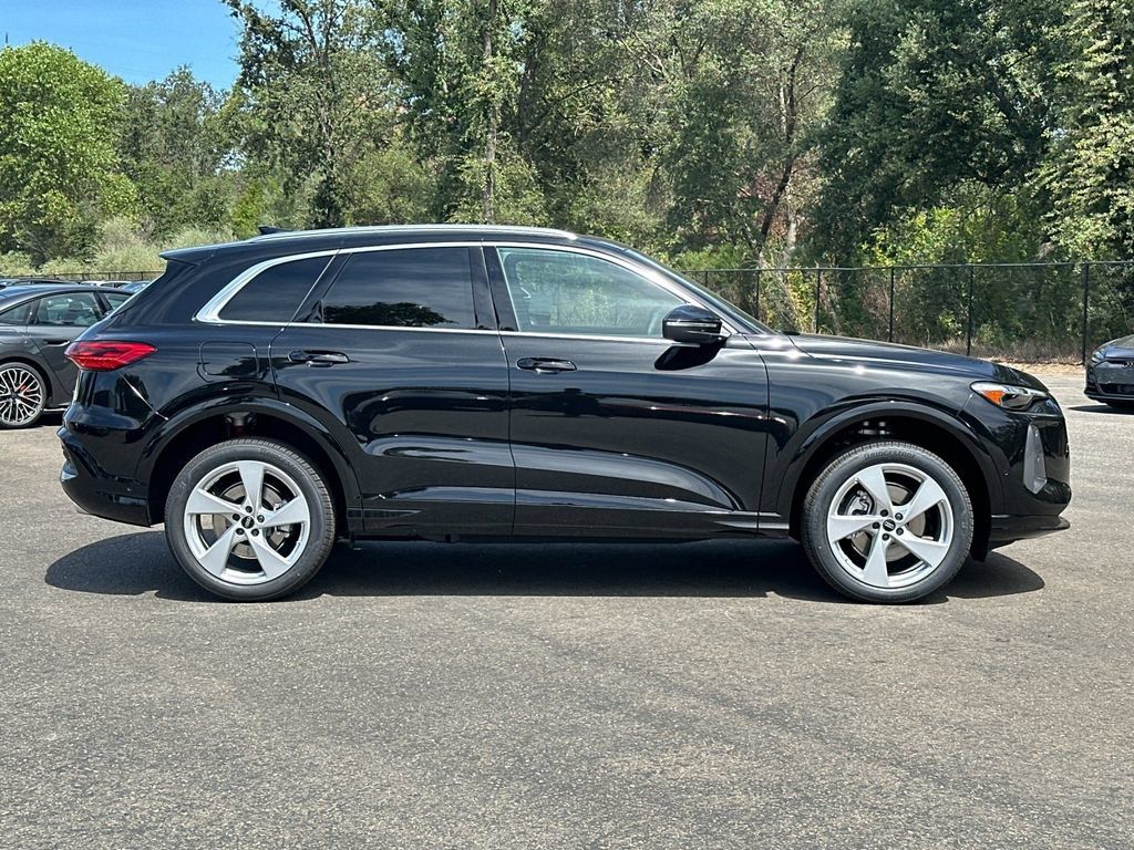 New 2026 Audi Q5 Premium AWD/4WD image 4