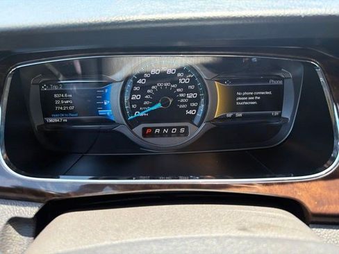 Used 2018 Ford Taurus Limited FWD image 29