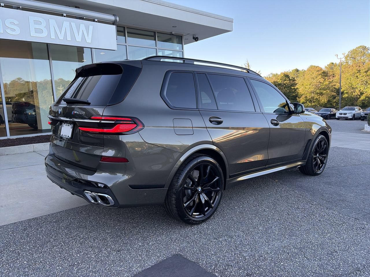 Used 2026 BMW X7 M60i AWD/4WD image 8