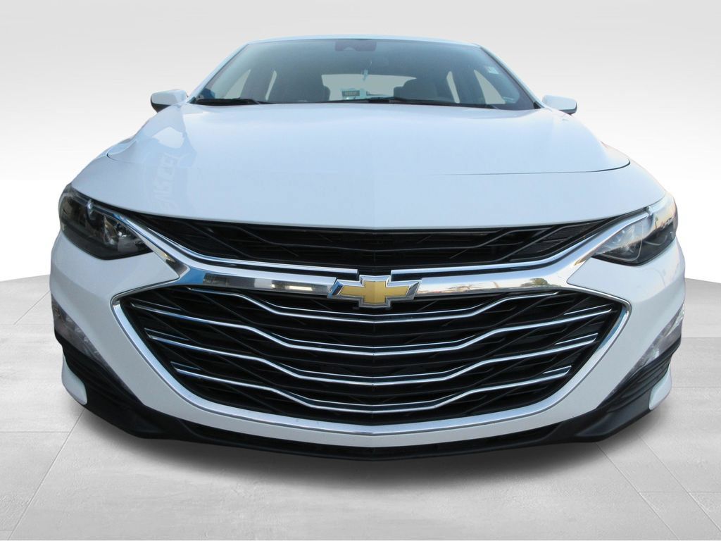 Used 2025 Chevrolet Malibu LT FWD image 8