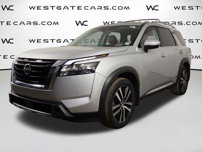 Used 2024 Nissan Pathfinder Platinum w/ Cargo Package