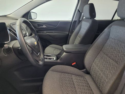 Used 2024 Chevrolet Equinox LT w/ LPO, Floor Liner Package FWD image 17