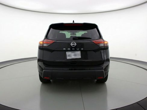Used 2025 Nissan Rogue SV image 6