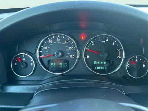 Used 2012 Jeep Liberty Limited image 24