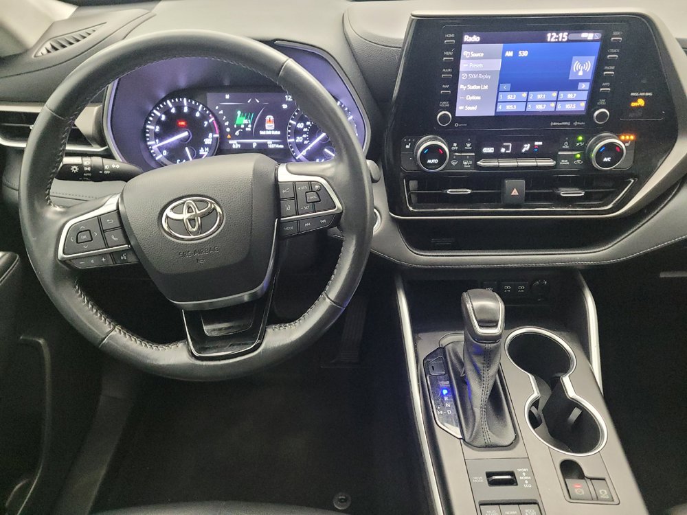 Used 2021 Toyota Highlander XLE AWD/4WD image 22