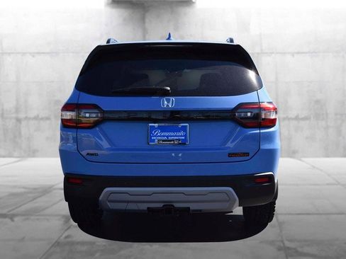 New 2025 Honda Pilot TrailSport image 6