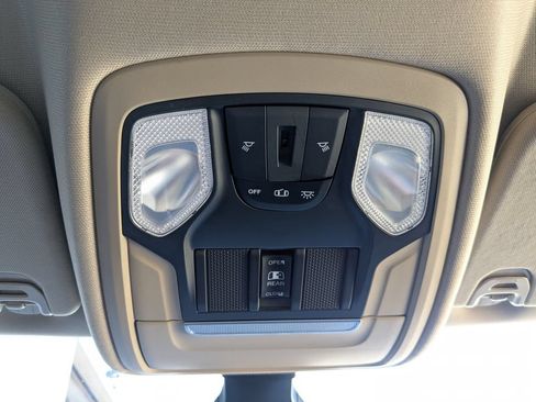 Used 2019 RAM 1500 Big Horn AWD/4WD image 14