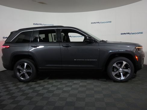 New 2026 Jeep Grand Cherokee Limited AWD/4WD image 4