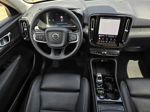 Used 2025 Volvo XC40 B5 Plus AWD/4WD image 16
