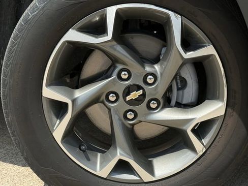 Used 2025 Chevrolet Trax LT FWD image 12