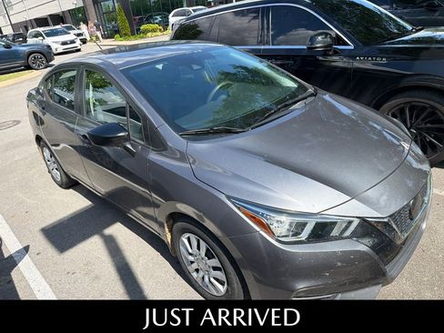 Used 2020 Nissan Versa S FWD image 2