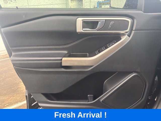Used 2022 Ford Explorer XLT w/ Equipment Group 202A RWD image 11