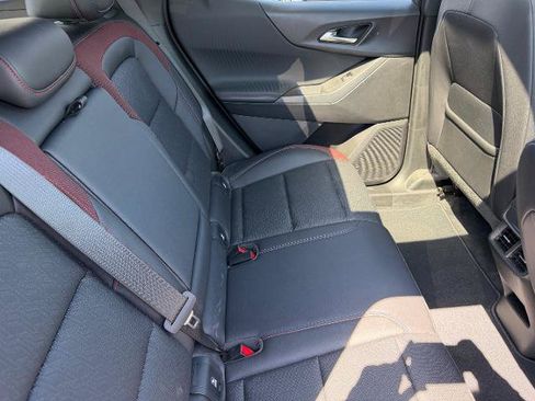 Used 2025 Chevrolet Equinox RS AWD/4WD image 12