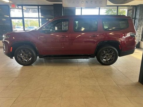 New 2026 Jeep Grand Wagoneer Limited AWD/4WD image 2