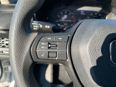 Used 2023 Honda Accord EX image 21