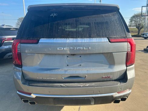 Used 2025 GMC Yukon XL Denali image 6