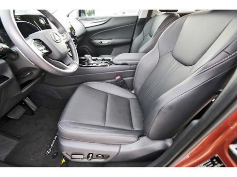 Used 2025 Lexus NX 250 FWD image 11