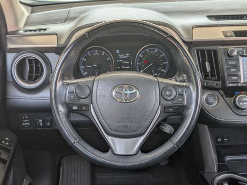 Used 2018 Toyota RAV4 XLE FWD image 25