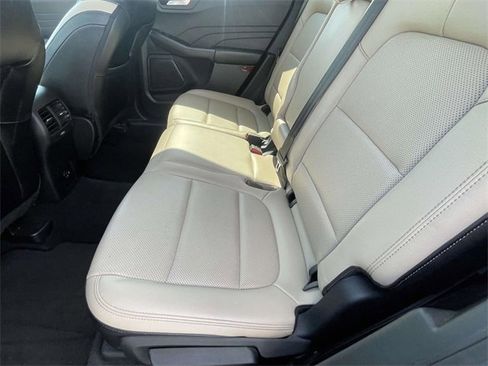 Used 2022 Ford Escape SEL image 12