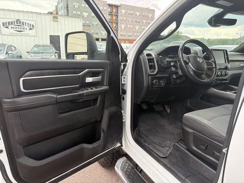 Used 2024 RAM 2500 Big Horn w/ Off Road Package AWD/4WD image 9