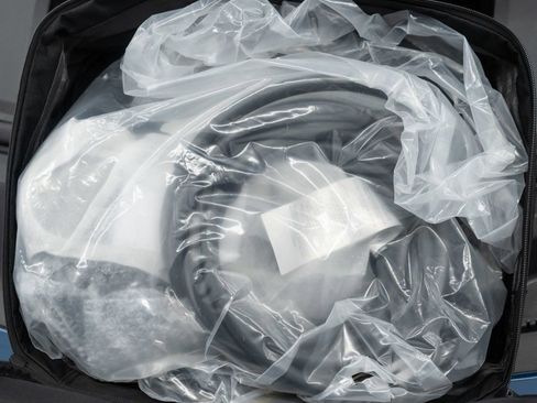 Used 2024 Porsche Taycan w/ Premium Package image 31